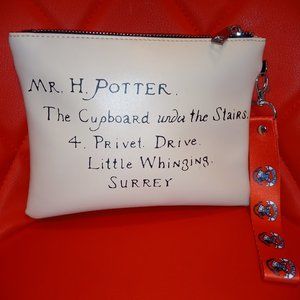 Harry Potter Hogwarts Mini Wristlet